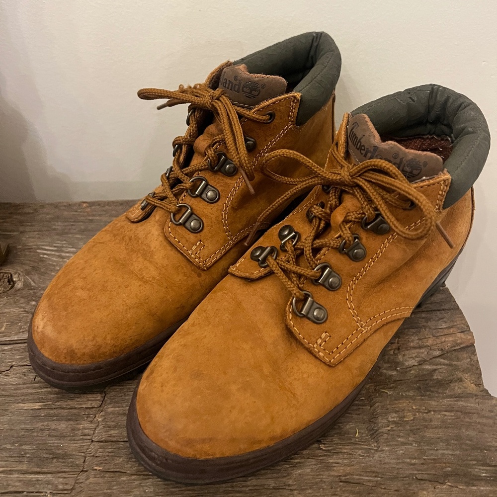 Vintage Women's Timberlands Brown Leather Hiking Boots 90's Y2K Size 8.5 69356